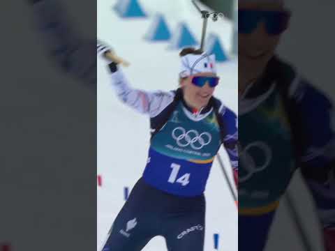 France takes gold!🥇 Perfect anchor leg in women’s biathlon 4x6km relay 🇫🇷 #MilanoCortina2026
