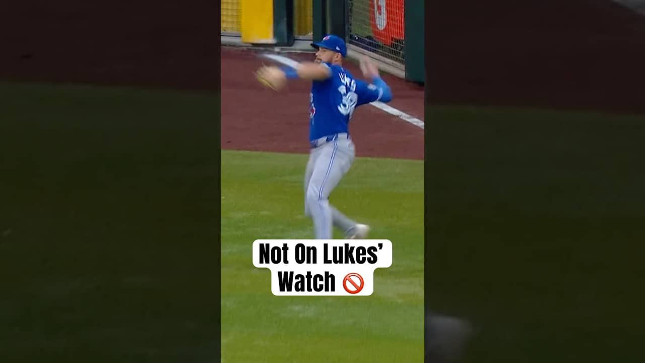 What a throw by Nathan Lukes 😨 #MLB #BlueJays #Toronto