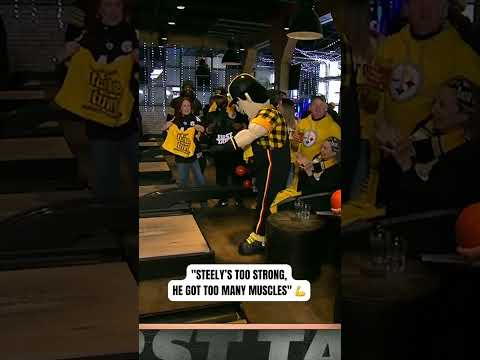 Ryan Clark vs. Steely McBeam 🎳