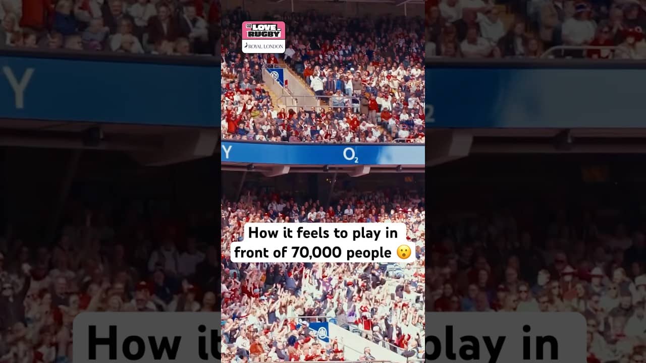 Unbelievable Support 🌹#redroses #womensrugby