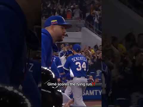 Andrés Giménez ties the game at the World Baseball Classic 🇻🇪 #MLB #BlueJays #WBC #Toronto