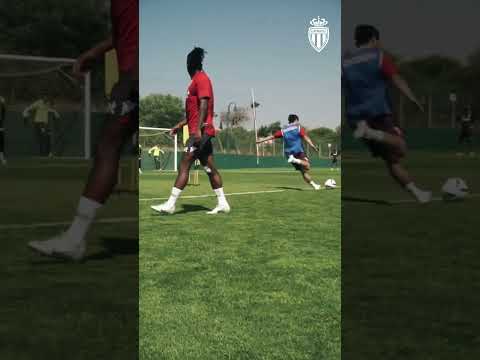 La définition même d'une lucarne 🕸️ #asmonaco #minamino #training