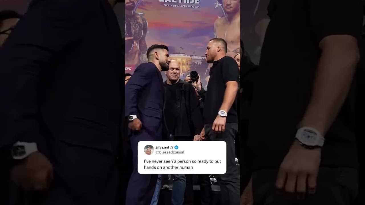 Ilia Topuria didn’t know what to do with his hands 😅 (via @UFC/TT, h/t @blessedcasual/X)