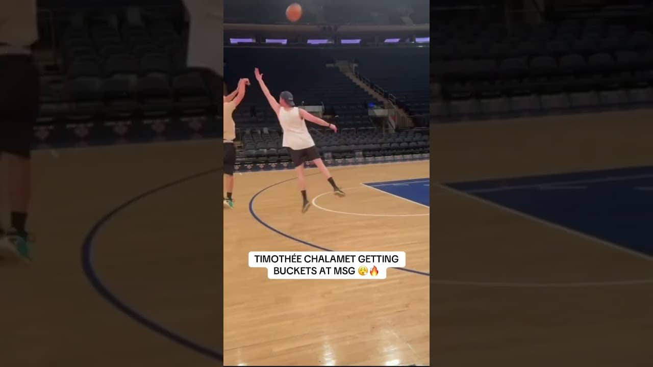 Not just a fan... Timothée Chalamet also gets buckets at MSG! (via: tchalamet/IG)