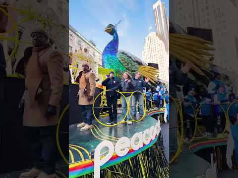 Team USA at Macy's Thanksgiving Day Parade🤩❄️🦃