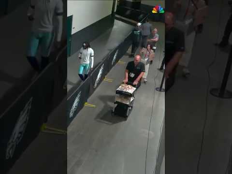 Weather delay = SNACK TIME 🥪