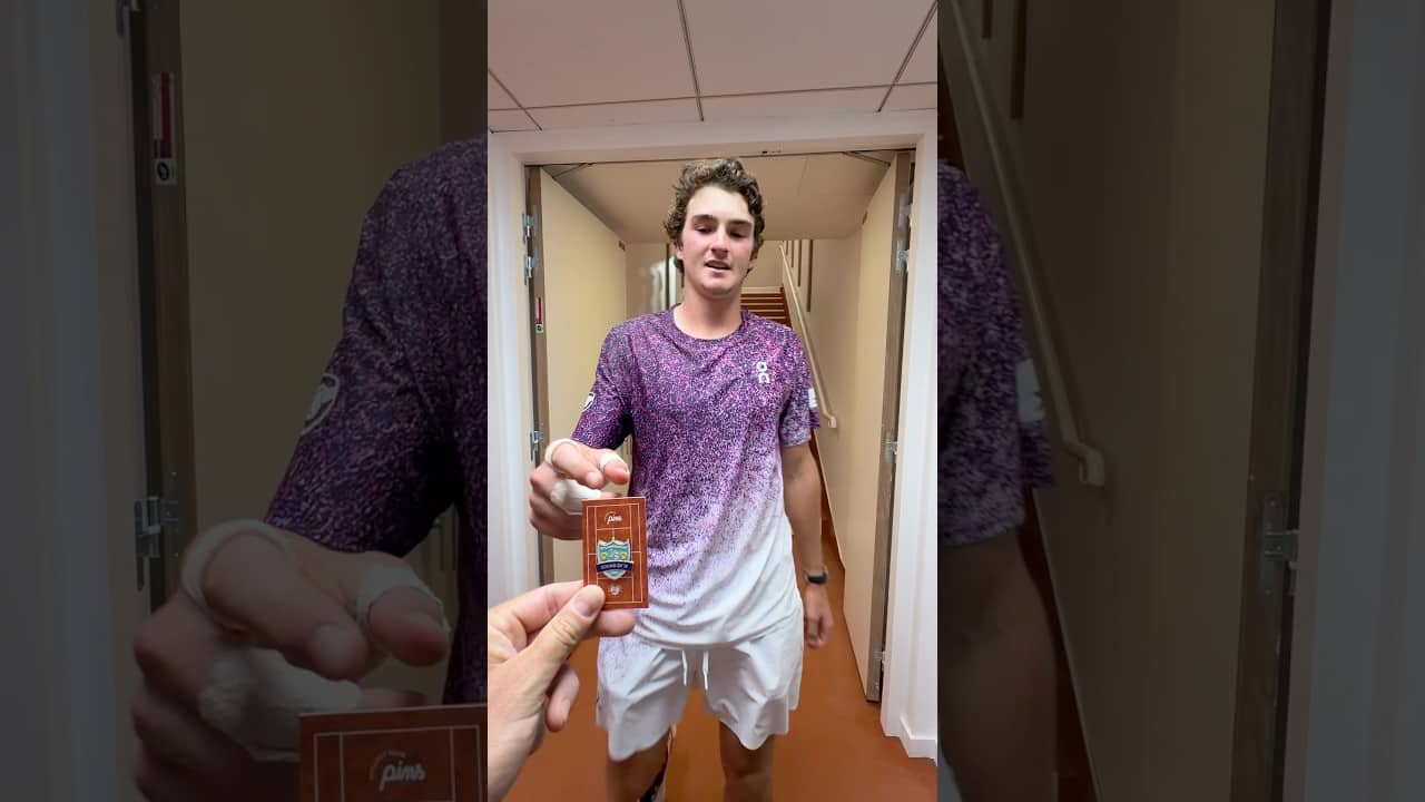A well deserved Roland-Garros pin ✅