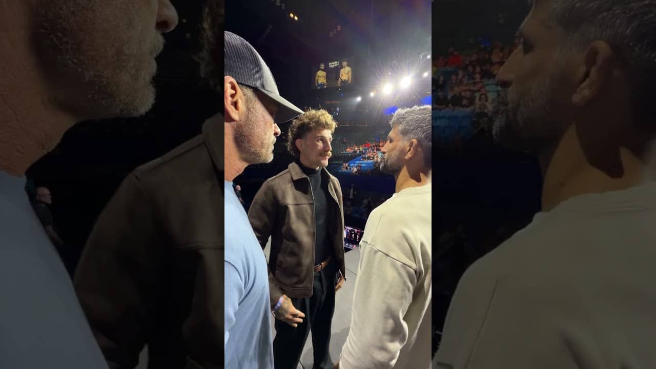 who y'all got winning this? #ufcperth