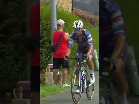 Landa launches 🚀 Mikel Landa attacks with 56km to go — can he make it stick? 👀