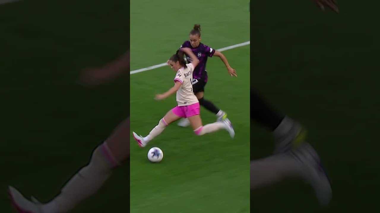 San Diego Wave’s Mel Barcenas attempt accompanied by the crafty footwork 💃