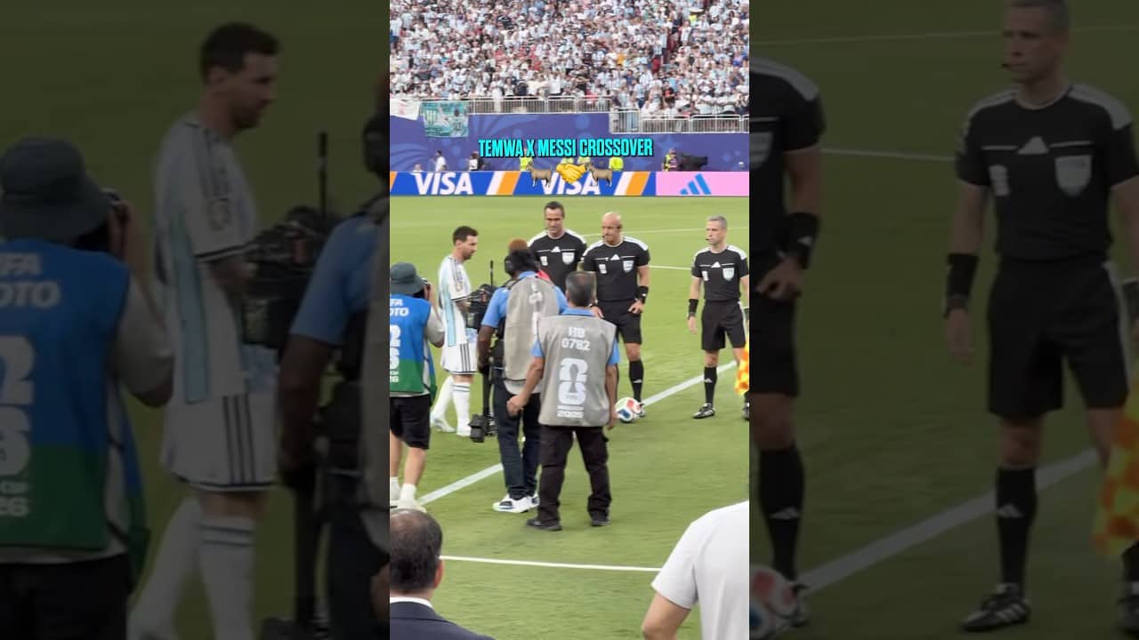Greatness meets greatness at the #worldcup 🤯 #soccer #goats #messi #kansascity
