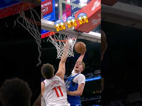 Cooper Flagg had a meeting with the rim 😤