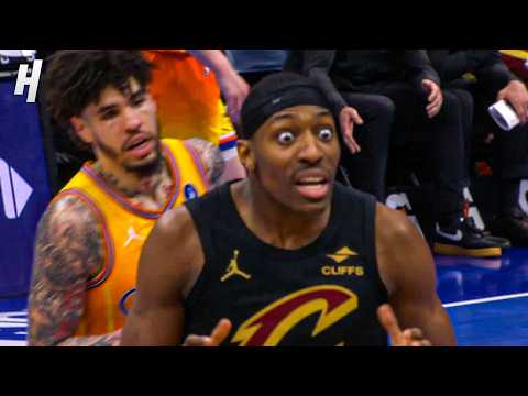 Tomlin in SHOCK After Getting Called for a Foul 😭