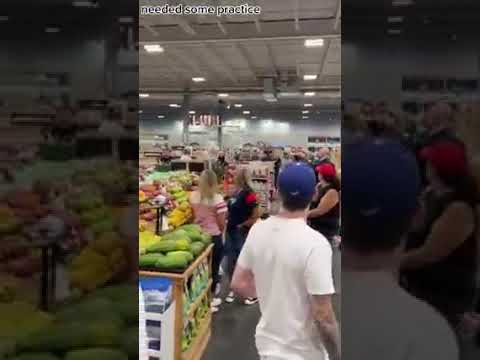 POV: You go to the store to get milk and Gronk is in produce crushing dingers🤣