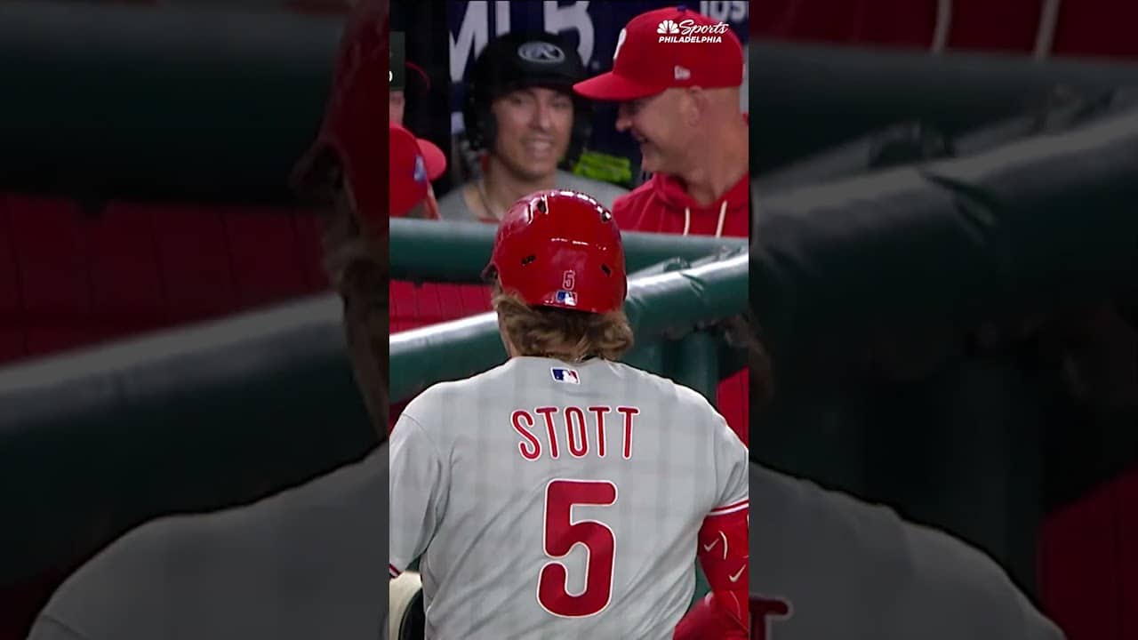 BRYSON STOTT 3-RUN HOMER FOR THE LEAD IN THE 9TH!!!! UNREAL! 😳