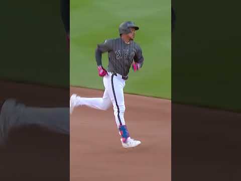 Jorge Polanco leaves the yard for the first time as a Met! #mets #baseball #homerun #sports