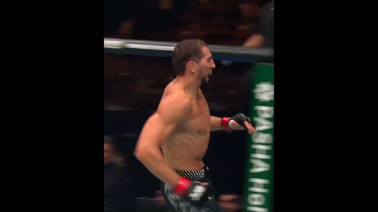 Starting the main card off with a BANG💥 #ufcbaku