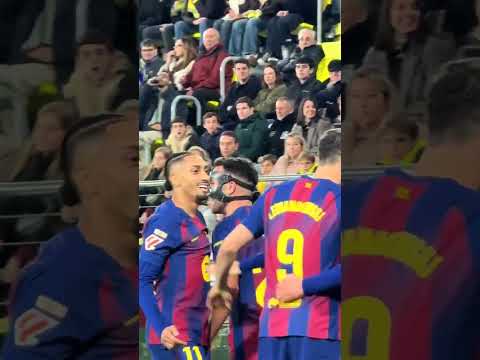 Mayhem in the box before Lamine’s toe-poke 😳