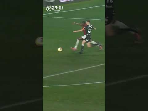 ⚡ Pase de Largie Ramazani ⚽ Definición de Sadiq Umar