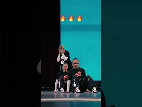 This Cincinnati intro is TOUGH 😮‍💨 (via @braydenspencer1/TT)