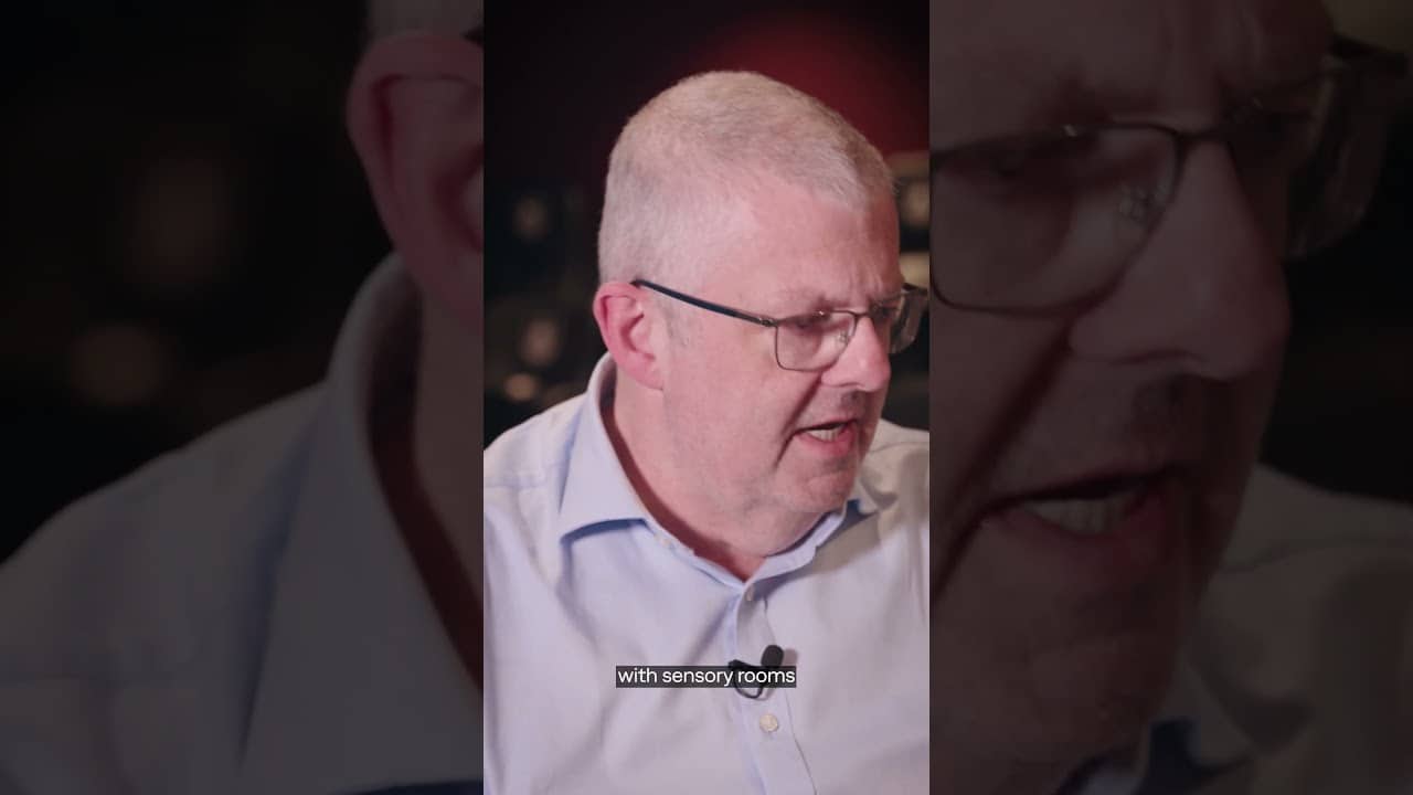 Matt Williams ahead of our neurodiversity awareness match 💜 #premierleague #football #burnleyfc