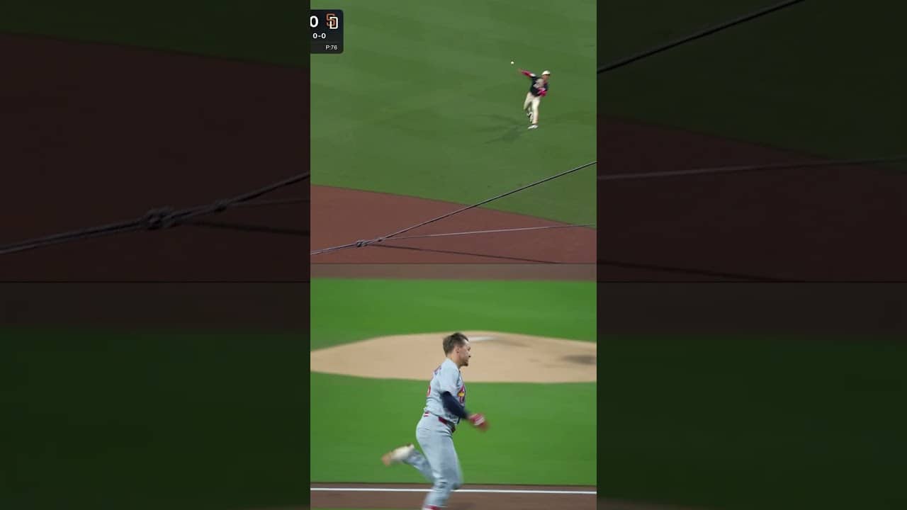 LITTLE LEAGUE GRAND SLAM 😮 JJ Wetherholt clears the bases and comes all the way home!