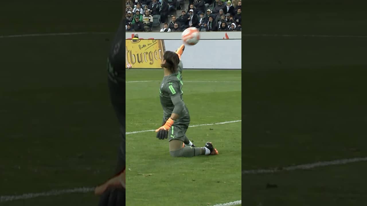 WIE hat Yann Sommer den da noch rausgeholt? 😵‍💫😳 #dieFohlen #OnThisDay