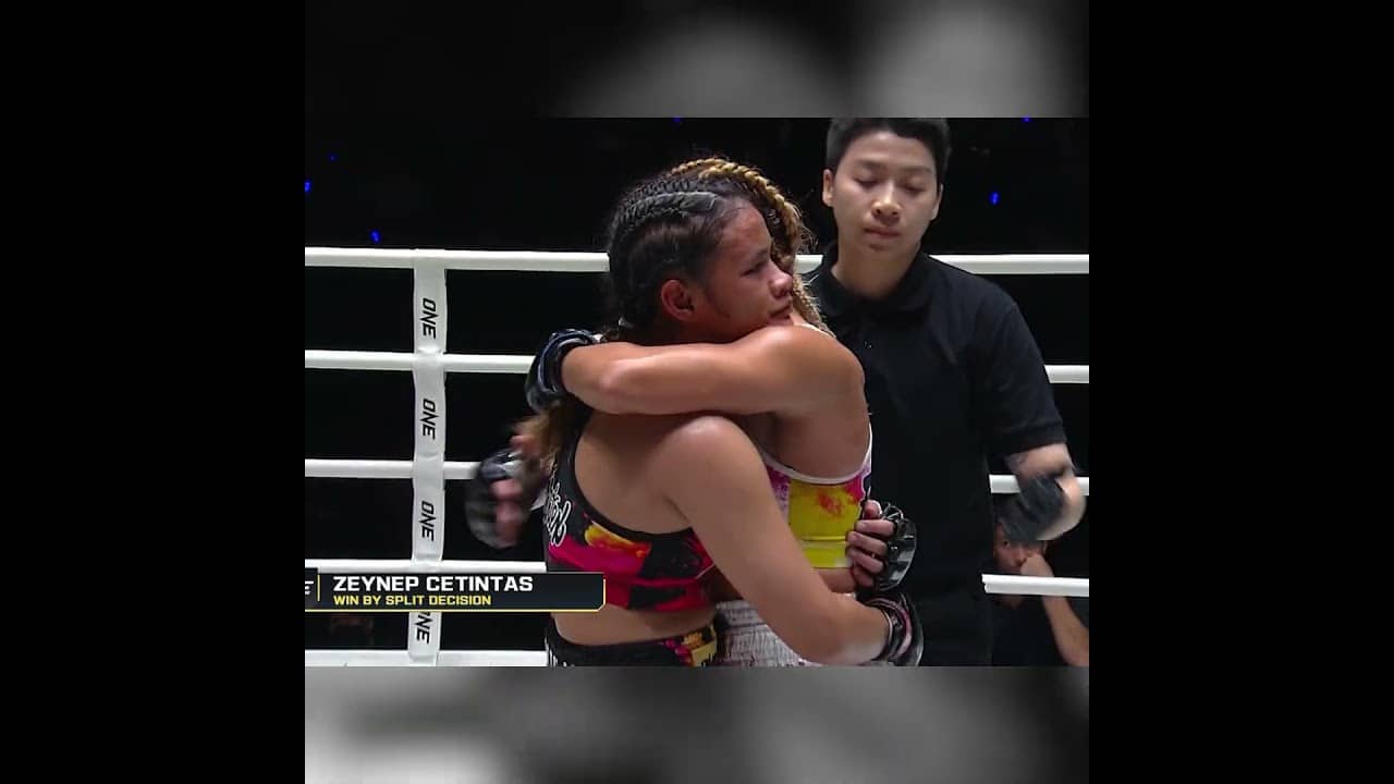 STATEMENT MADE 💯 Zeynep Cetintas defeats Tangtang by split decision!