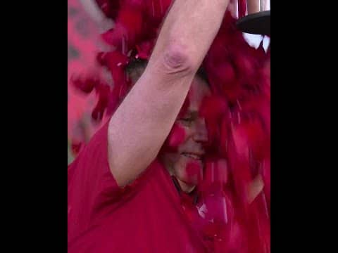 Curt Cignetti gets ROSE BATH after winning 2025 Rose Bowl 🌹