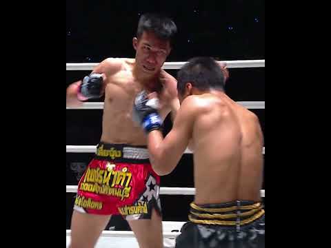 The Muay Thai banger between Petnumkhum and Ratchamongkol was FIREWORKS🔥