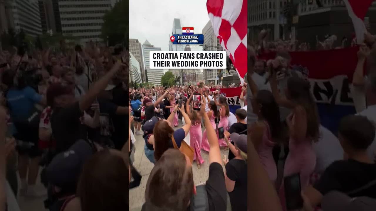 These Croatia fans crashed their wedding photos outside of Philadelphia's City Hall 🇭🇷