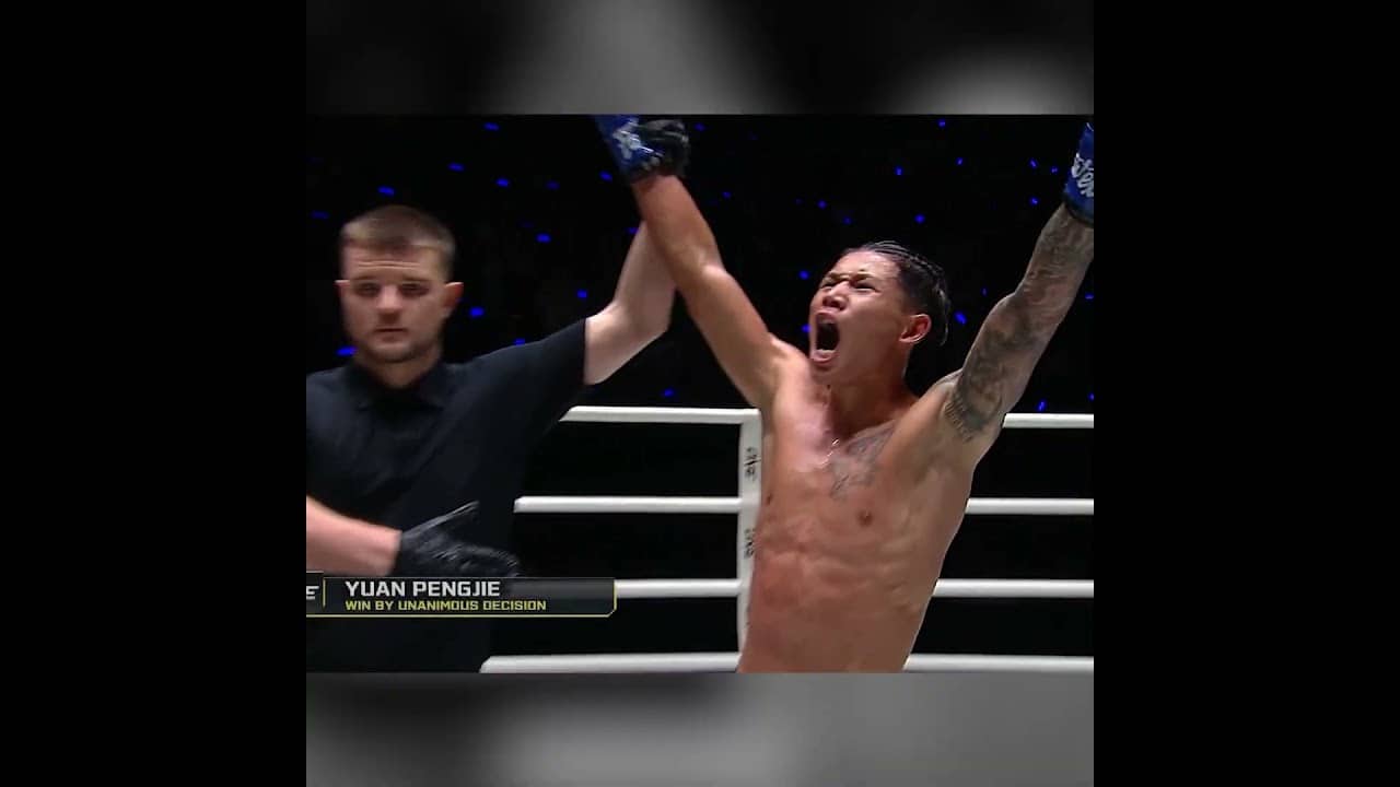 STATEMENT MADE 💪 Chinese star Yuan Pengjie outduels Lamnamoonlek in his ONE Friday Fights debut!