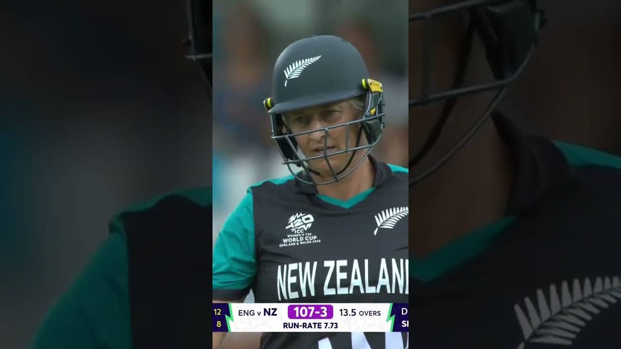 Sophie Devine showing everyone how it's done with a classy maximum 👊 #T20WorldCup