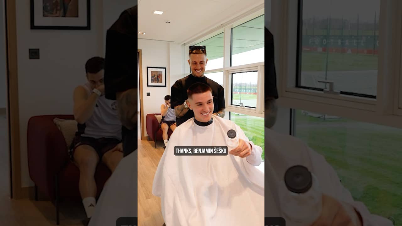 “He Doesn’t Want To Play Cards With Me!” 😅🃏