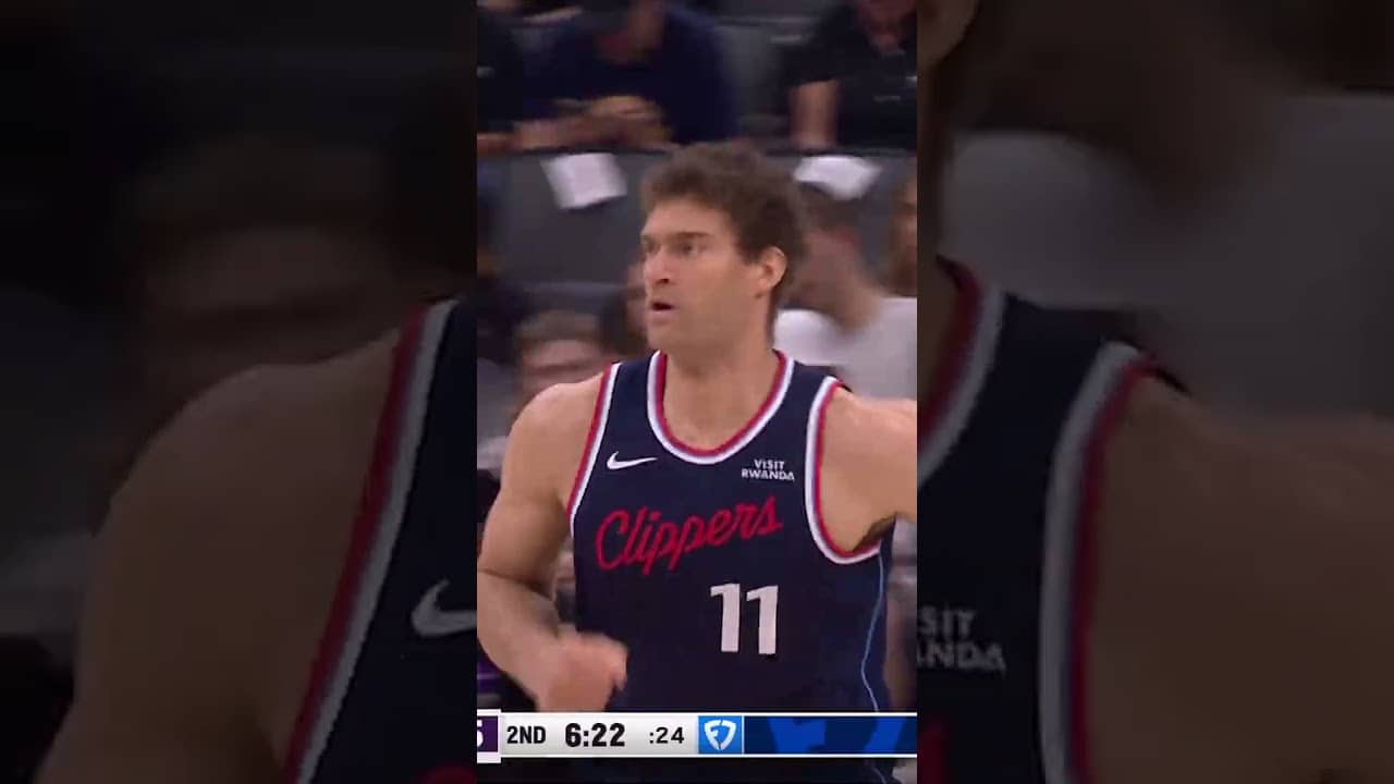 Brook Lopez with the HAMMER 🔨