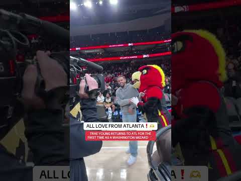 Trae Young received a standing ovation in his return to Atlanta 👏