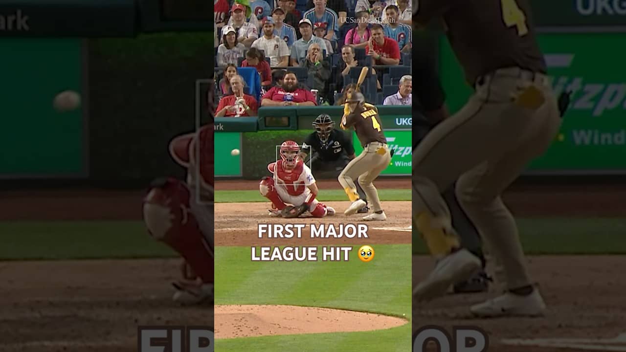 Jase Bowen’s first Major League hit 🥹 #mlb #padres #baseball #debut #rookie #highlights