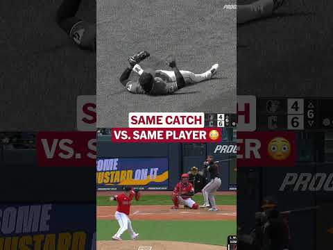 What a pair of catches for Angel Martínez! 🫡🤯