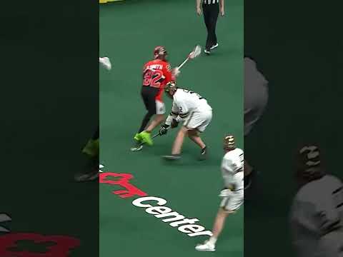 Josh Byrne ONE-HANDED pass ➡️ MacKay finish!