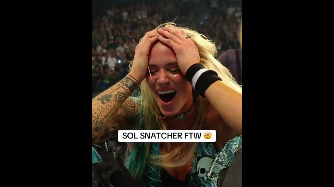 Sol Ruca defeats Becky Lynch to become the new Women’s Intercontinental champion 🏆 #WWEClash