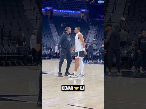 Always good to catch up 🤝 #spurs #keldonjohnson #demarderozan