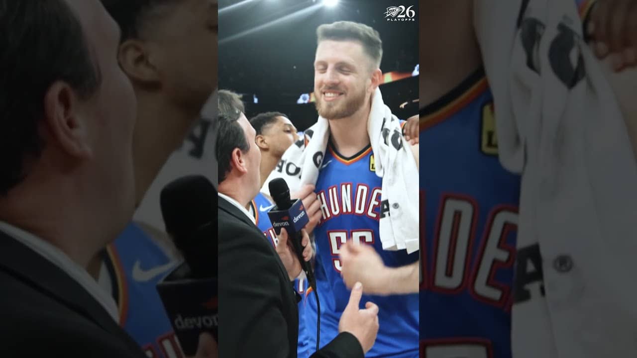 It was a full team effort in round 1 ๐ค IHart and Nick Gallo chat postgame in Phoenix ๐๏ธ
