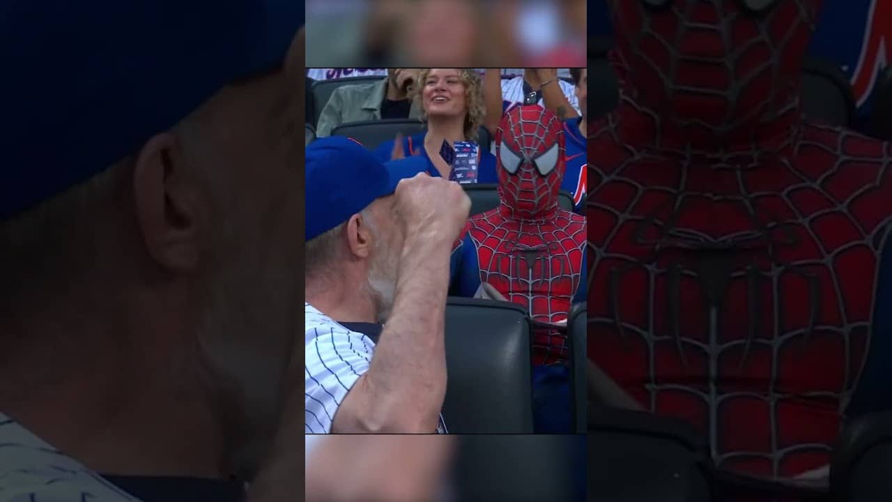 J.K. Simmons is at the Mets game tonight and ran into a familiar face 🕸️
