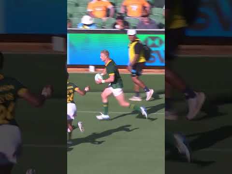 BRUTAL running from Oosthuizen 😤 #Rugby #HSBCSVNS #Shorts
