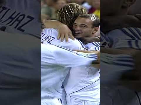 📝 How to score a free-kick by Sneijder. #RealMadrid #VillarrealRealMadrid