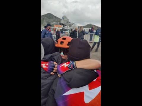 Listen to how much the Angliru victory meant to Petra Stiasny 🔊🫶