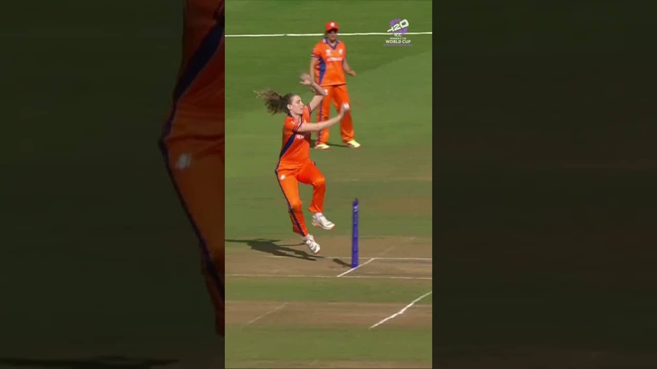Harshitha Samarawickrama goes on the back foot and slashes hard 👊