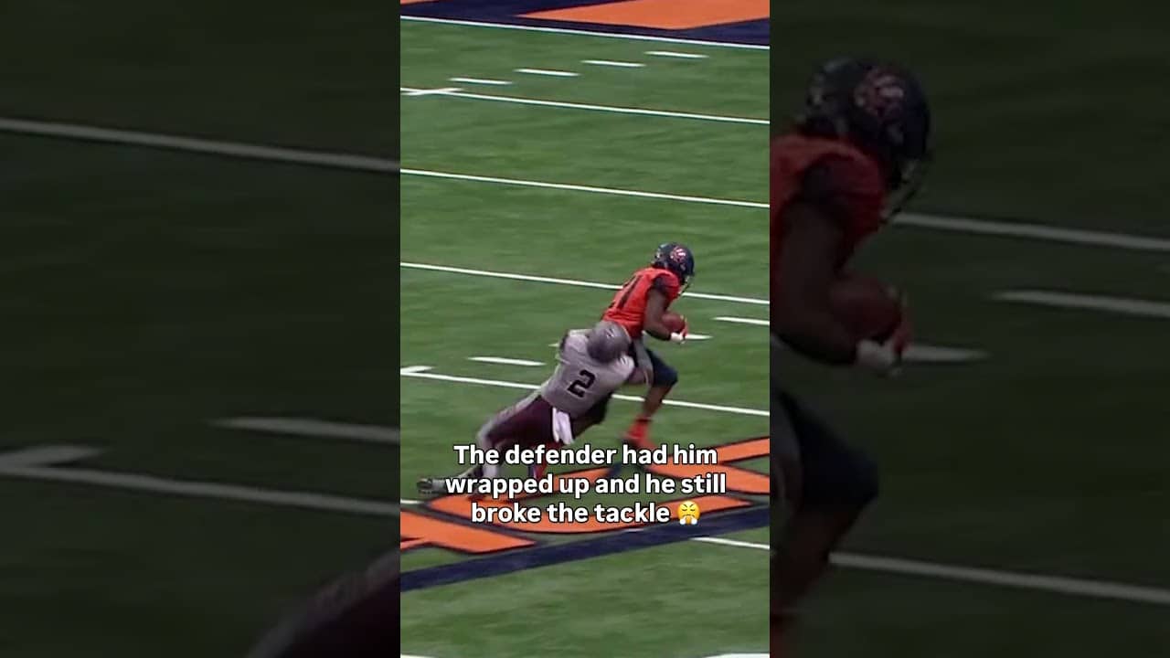 He shed the defender with ease 💪 #syracuse #accfootball #collegefootball