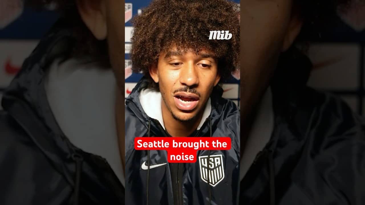 CHRIS RICHARDS ON COUNTRY ROADS IN SEATTLE 🏆❤️