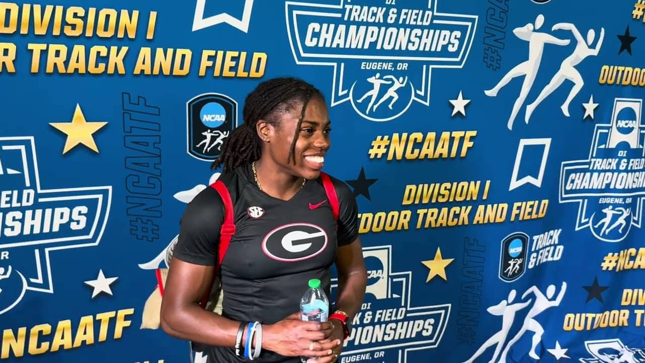 Adaejah Hodge rebounds from NCAA 100m upset to set NCAA 200m record